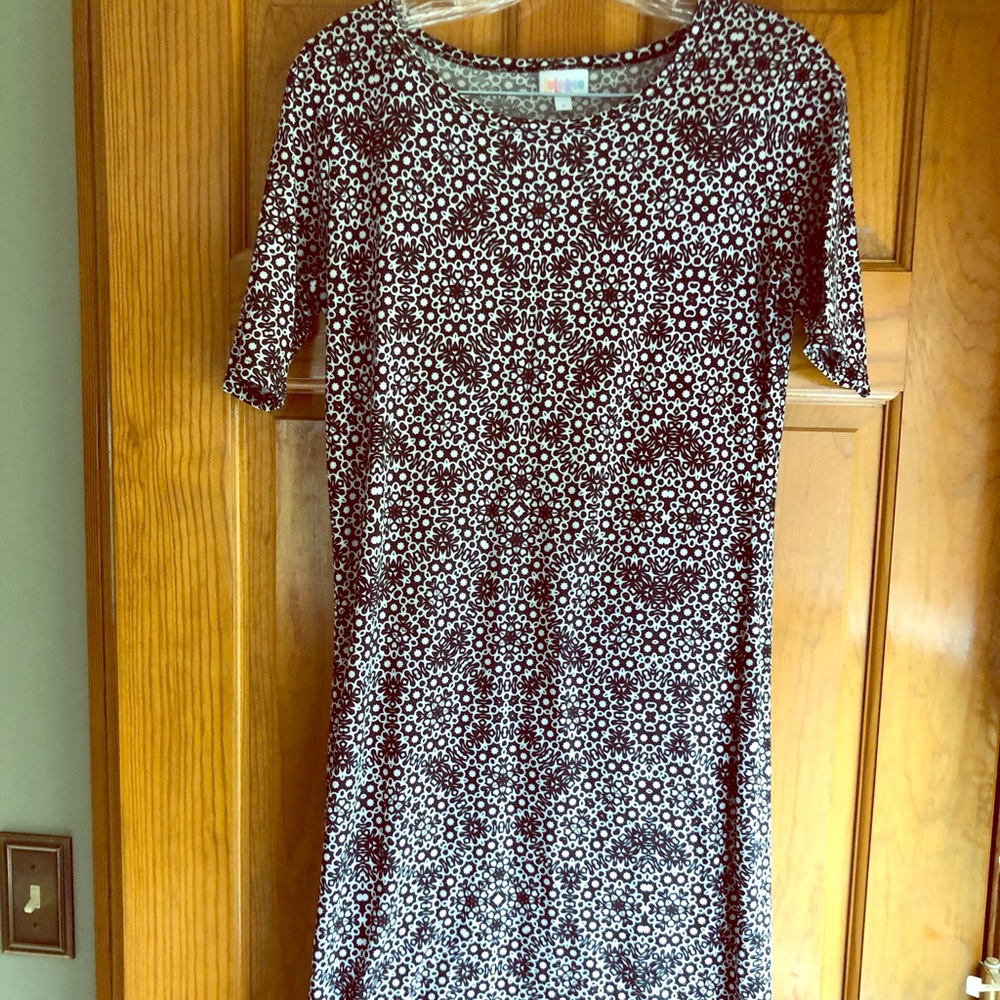 Lularoe dress size small thigh length